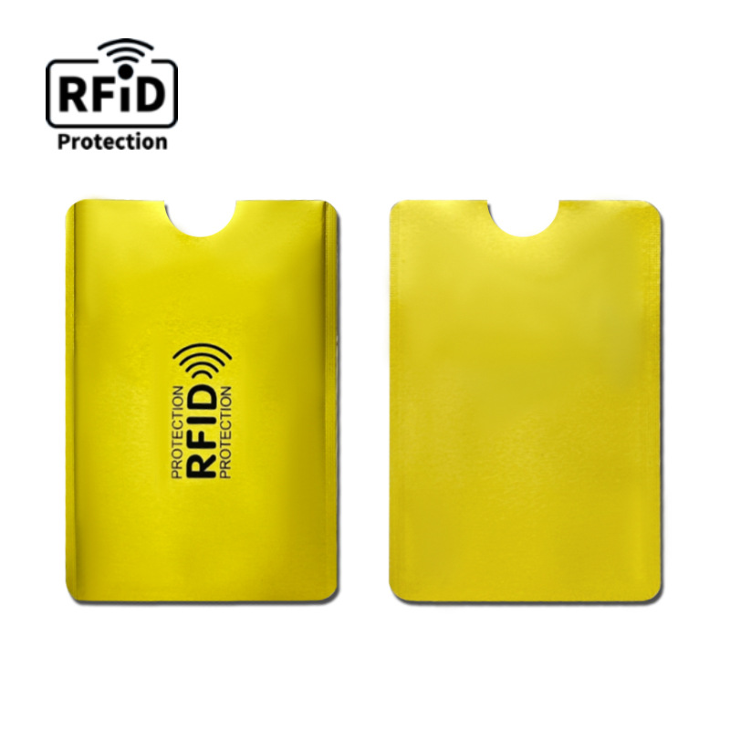 SlimShield™ | RFID-kortfodralet skyddar dina kort mot trådlös stöld.