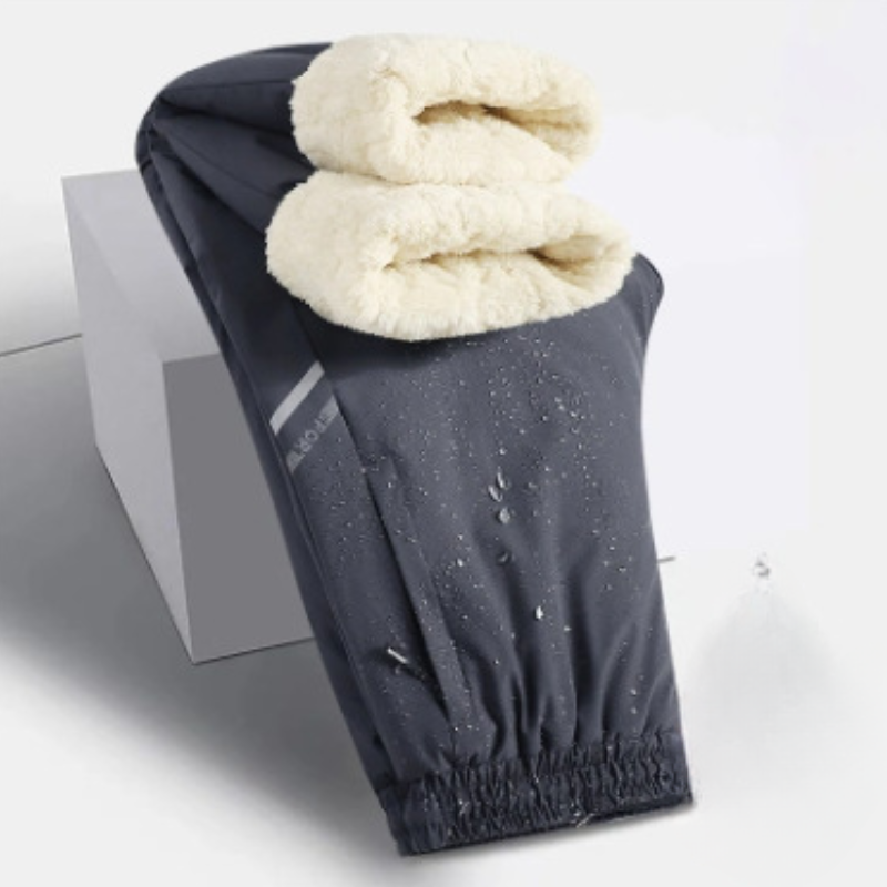 ArcticPants™ | Säg hejdå till stela, iskalla ben – rör dig varmt och fritt