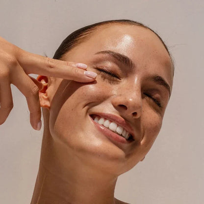 CollaPure™ | Mjukar upp fina linjer och lugnar rodnad – din huds lättnad på bara några minuter!